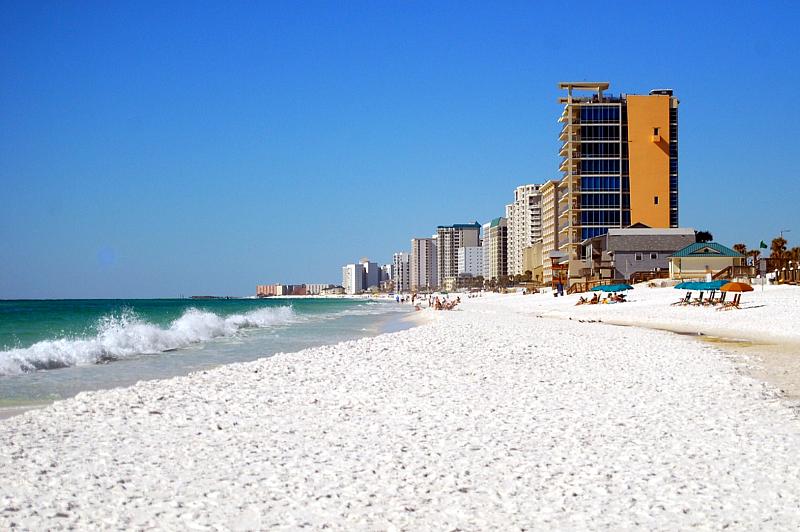 White sandy beach. How to beat the summer heat in Destin.